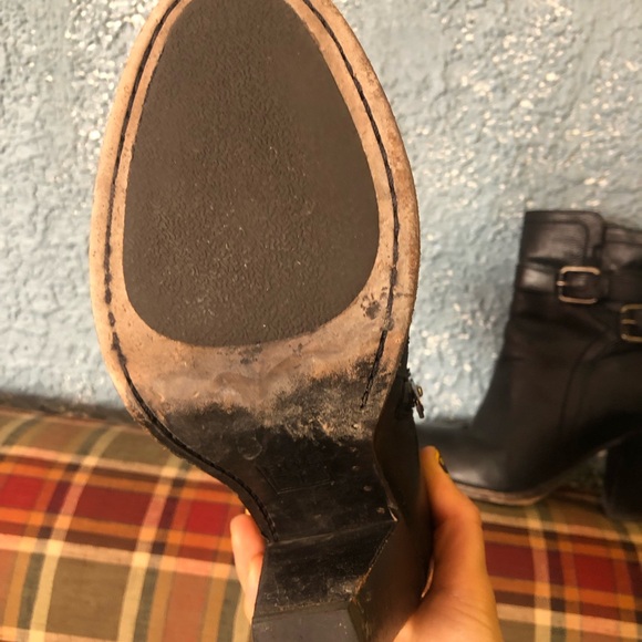 Frye black leather heel bootie - Picture 5 of 6